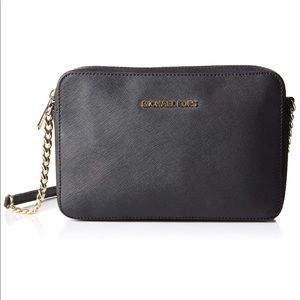 Michael Kors women’s jet set crossbody bag